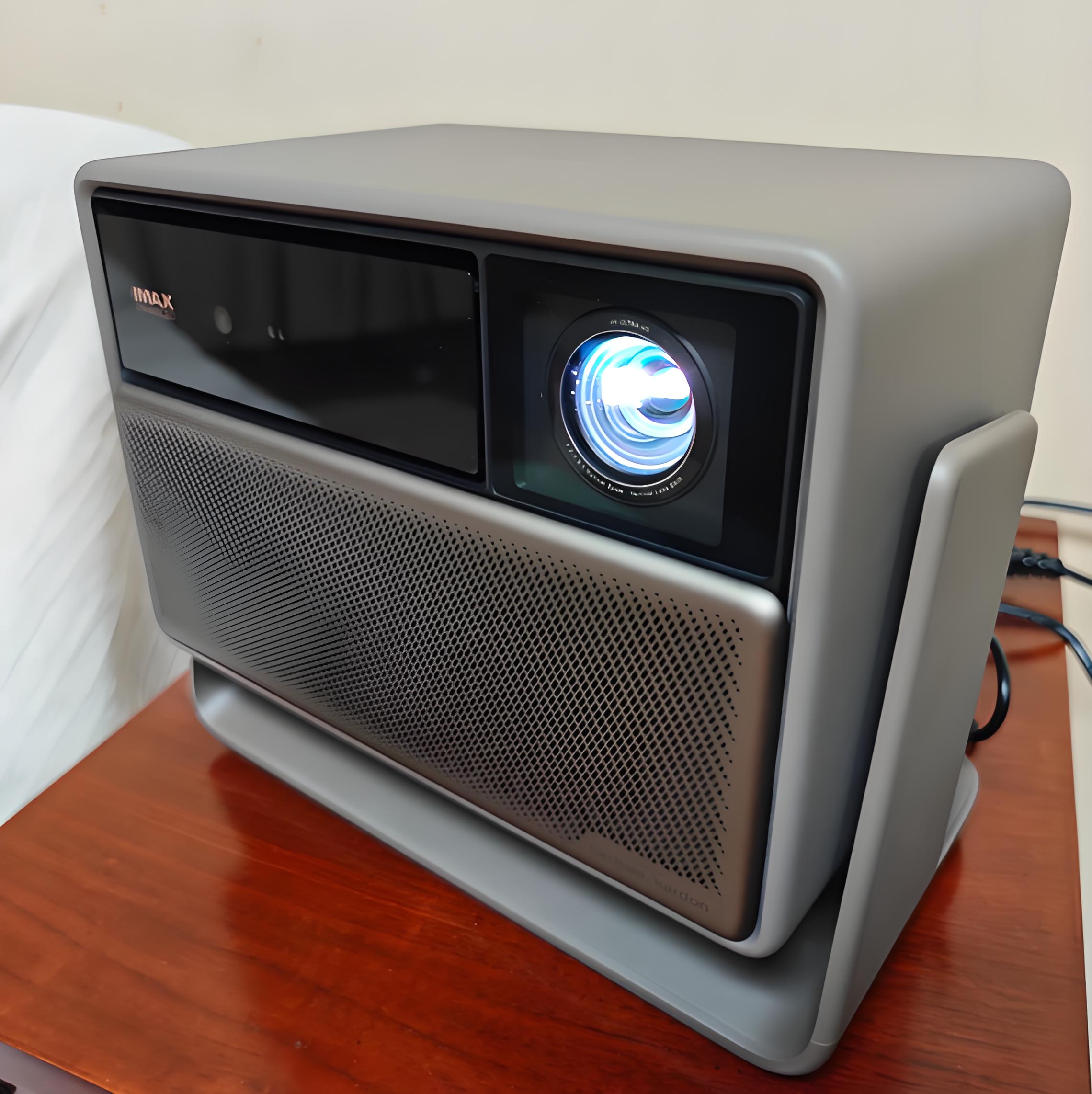 XGIMI RS 20 Ultra Max 4K  5700 - Home Cinema Imax avis et prix